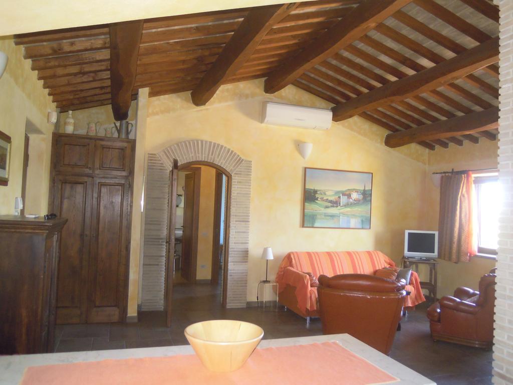 Casa Vacanze Vigna Di Valle Bracciano Szoba fotó