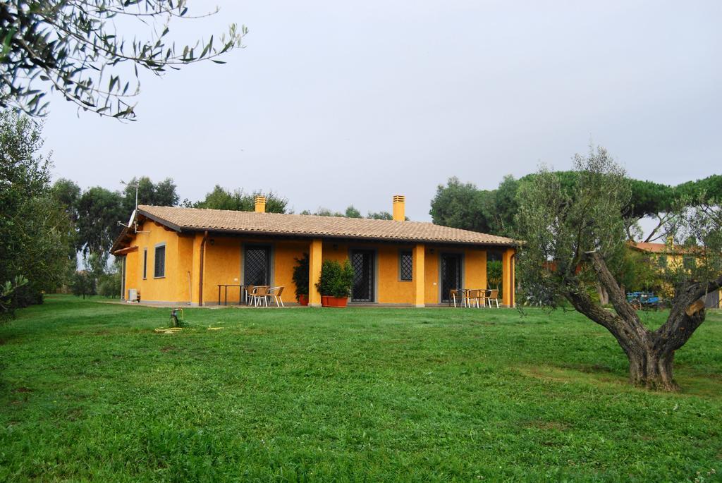 Casa Vacanze Vigna Di Valle Bracciano Szoba fotó