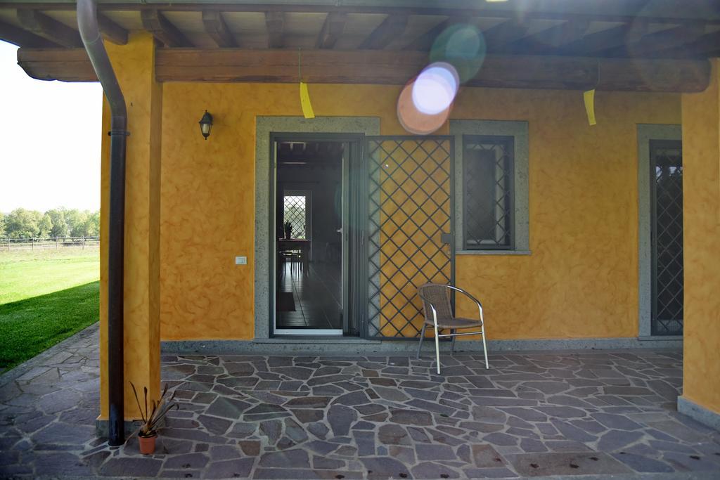 Casa Vacanze Vigna Di Valle Bracciano Szoba fotó