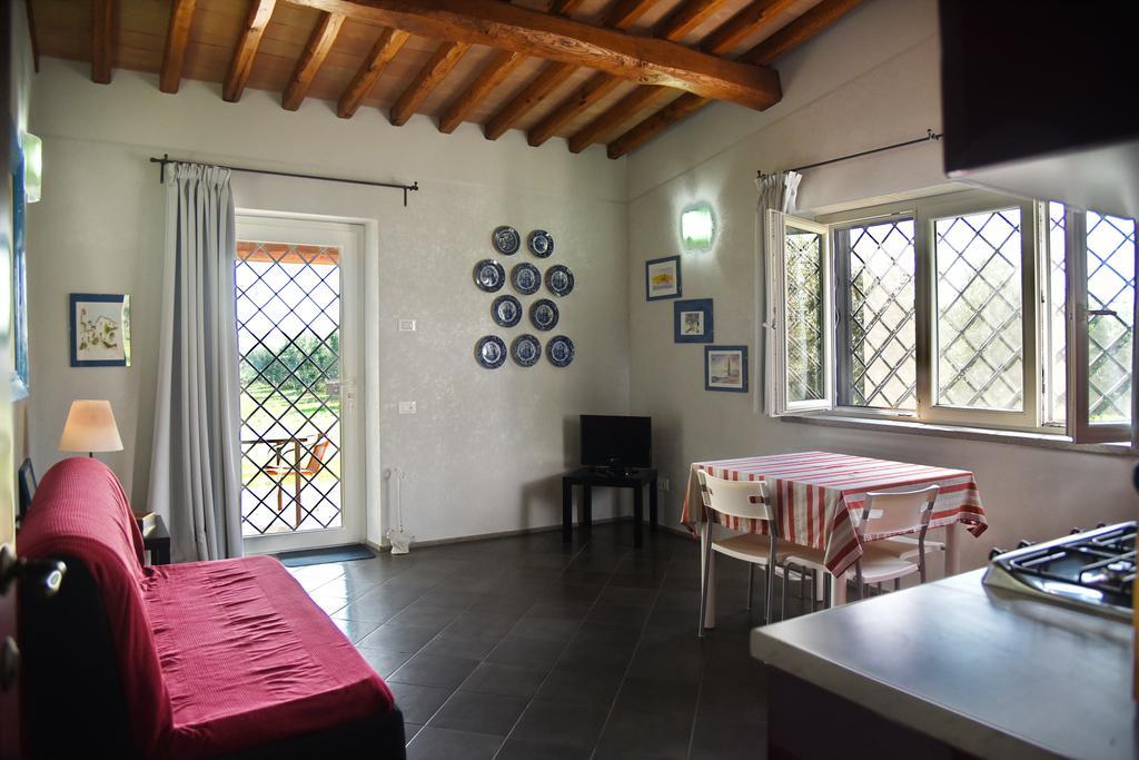 Casa Vacanze Vigna Di Valle Bracciano Szoba fotó