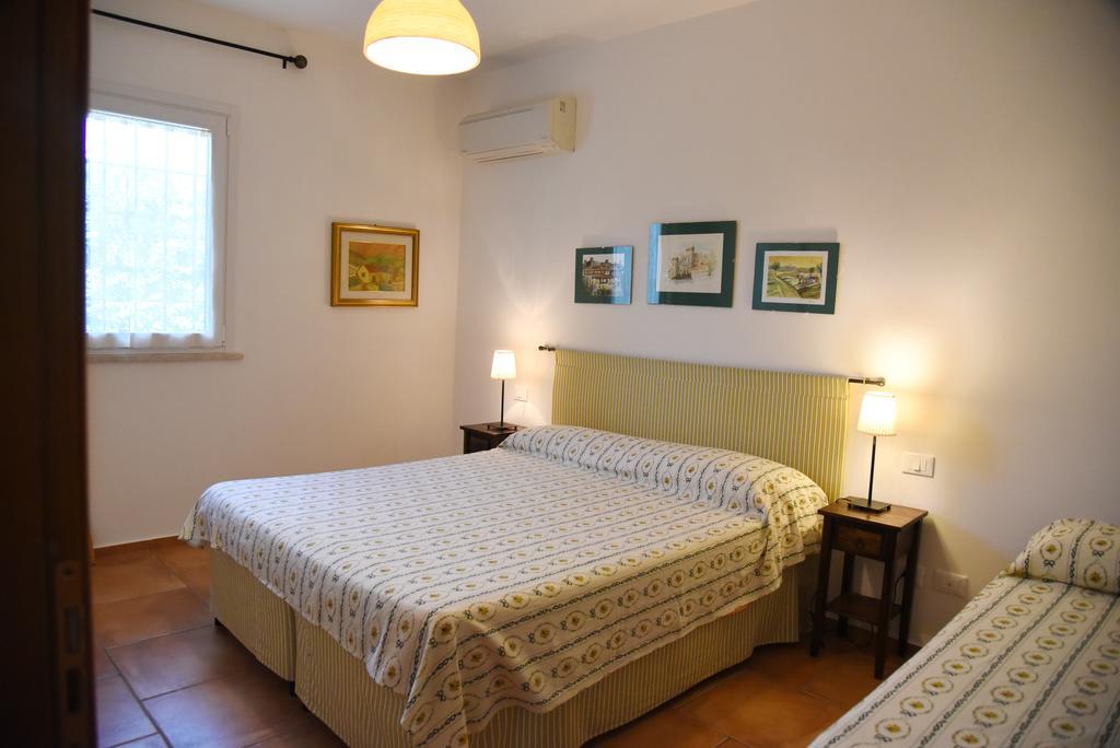 Casa Vacanze Vigna Di Valle Bracciano Szoba fotó