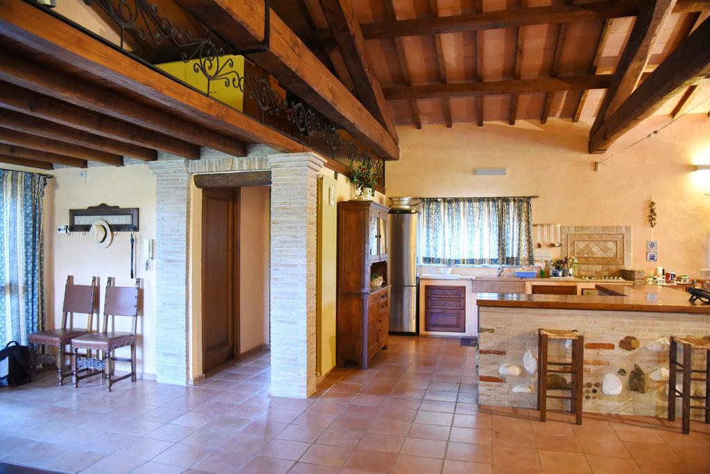 Casa Vacanze Vigna Di Valle Bracciano Szoba fotó