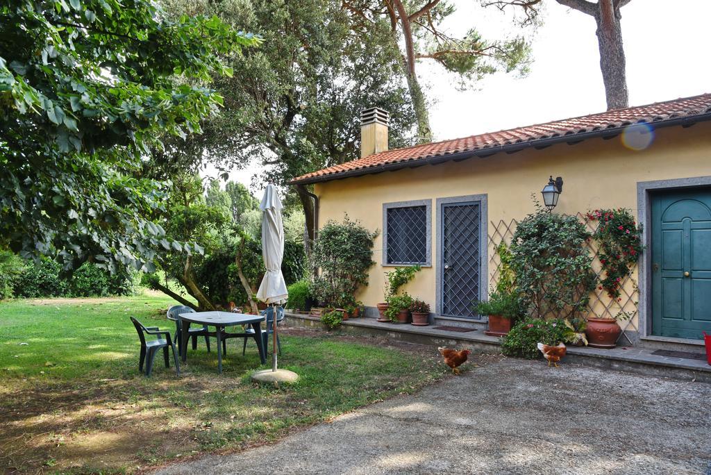 Casa Vacanze Vigna Di Valle Bracciano Szoba fotó